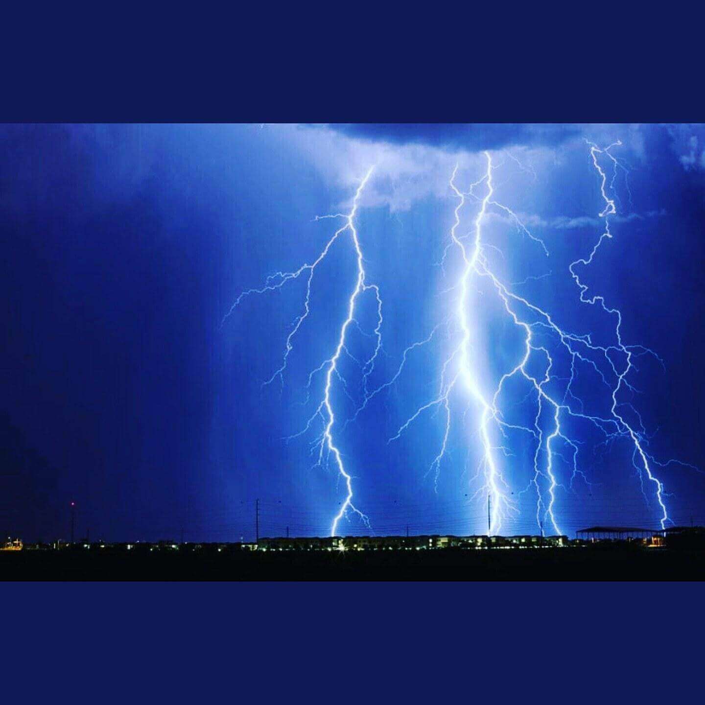 istanbulda yıldırım