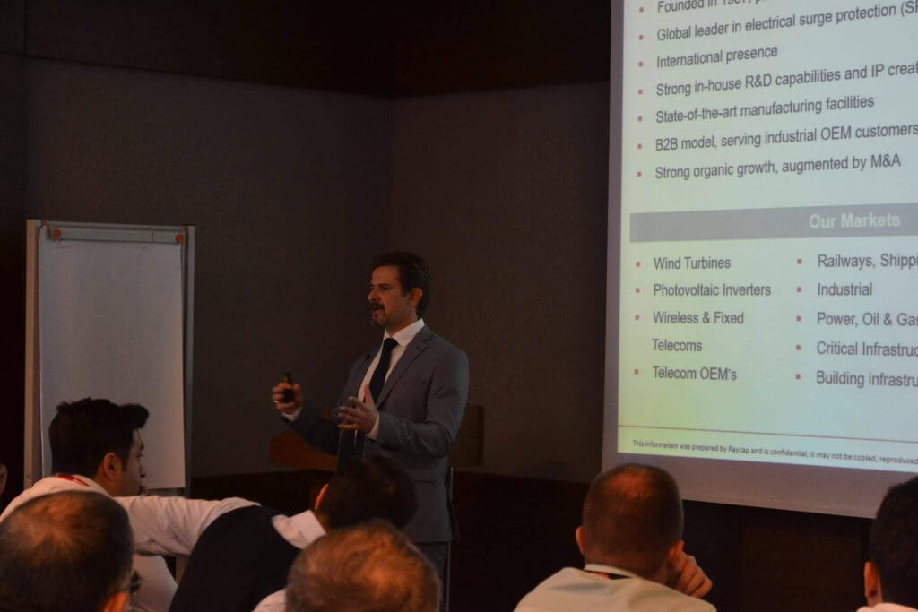 Rüzgar Enerji Santrallerinde Yıldırımdan Korunma