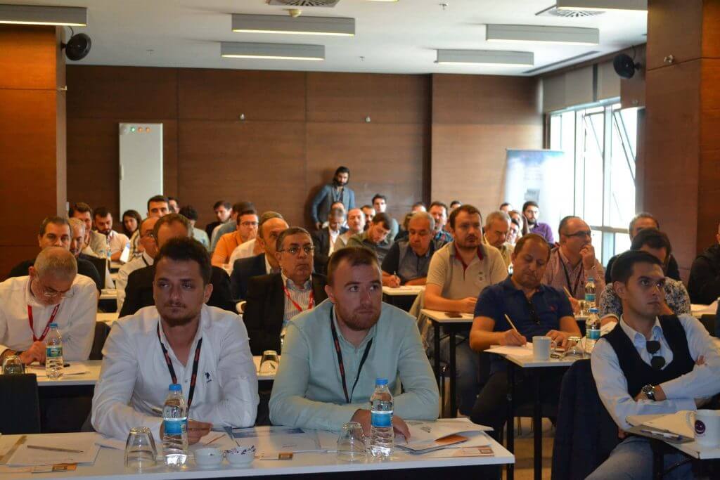 Rüzgar Enerji Santrallerinde Yıldırımdan Korunma